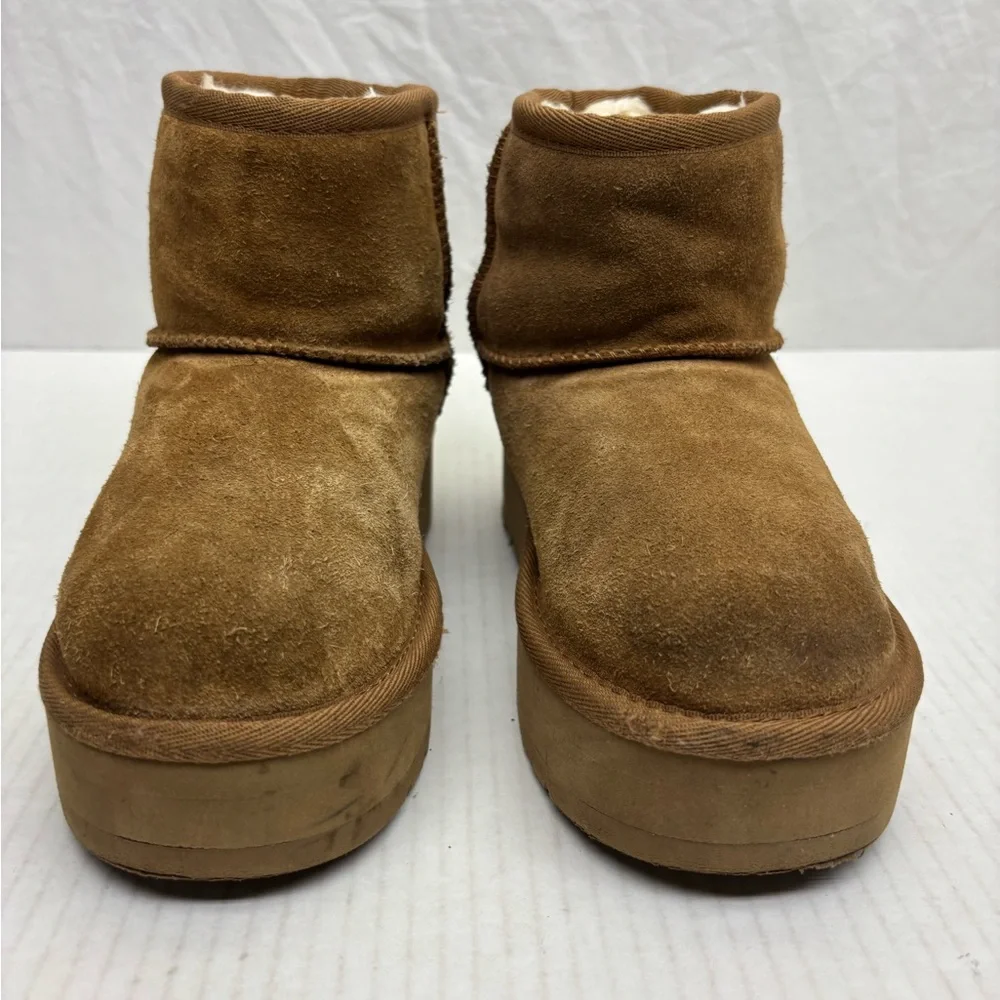 Ugg Suede Shearling Platform Booties Chestnut Brown size 13 little girl box 26